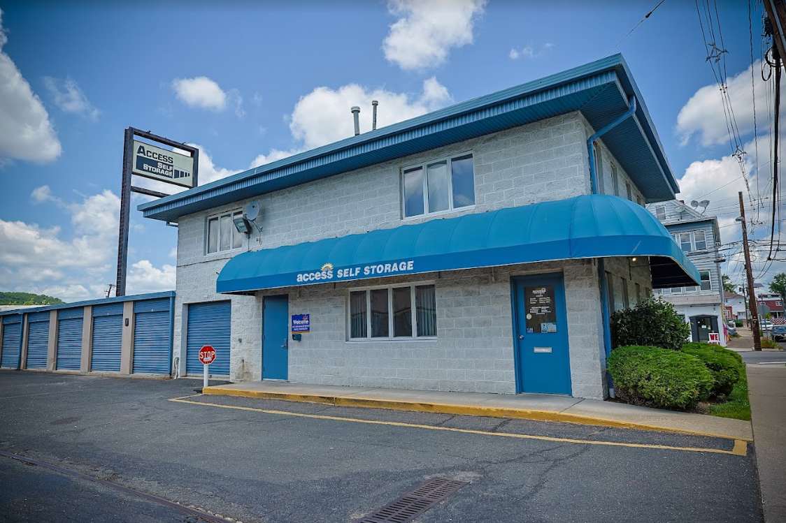 Self Storage Units in Haledon, NJ, on Belmont